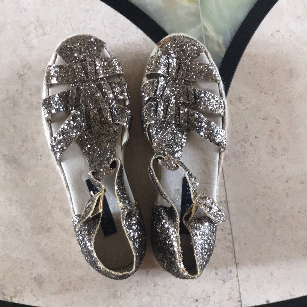 Gold glitter platform shoe
